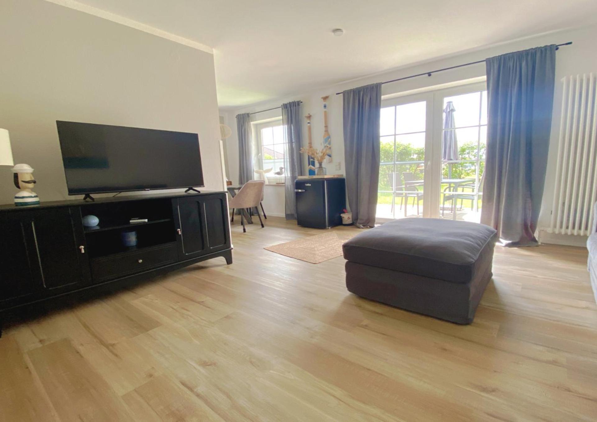 Nessmersiel, Renovierte Erdgeschosswohnung Mit Garten In Deichnaehe, Wallbox, Bettwaesche Inklusive Несмерзиль Экстерьер фото